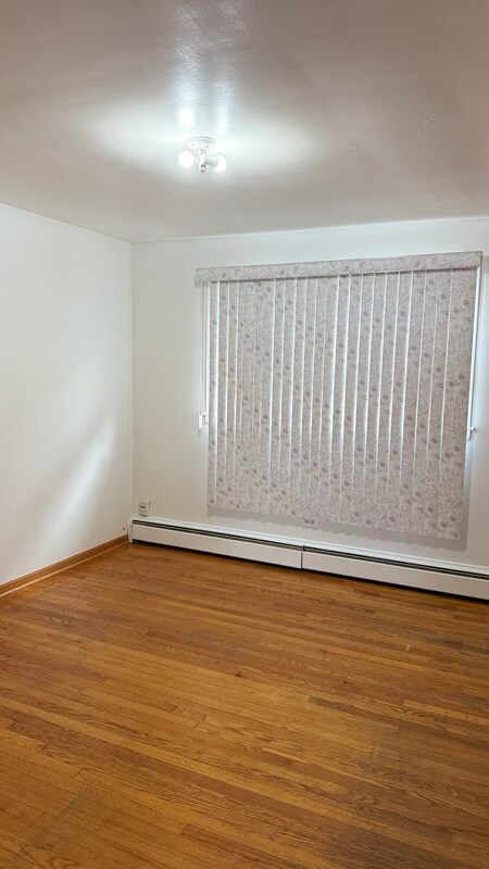 Primary Photo - 4900 S Komensky Ave