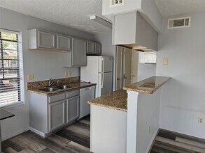 Building Photo - 2750 Holly Hall St