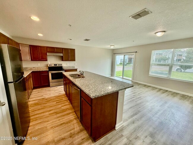 Building Photo - 9109 Western Way