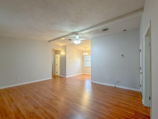 Foto del edificio - 2254 Tuscavilla Rd