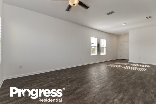 Building Photo - 3812 Spruce Creek Dr