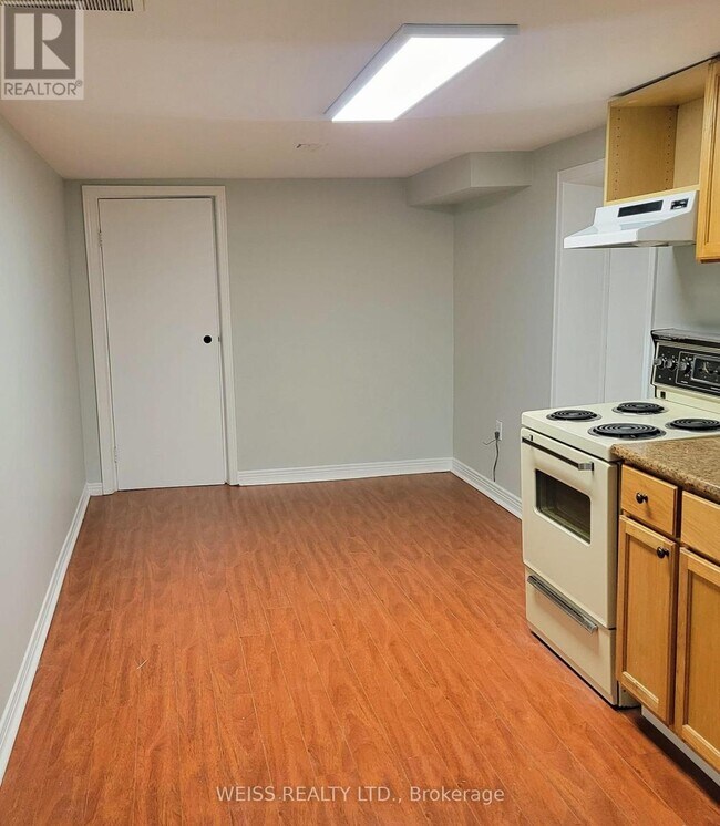 Building Photo - 76 Charleswood Dr