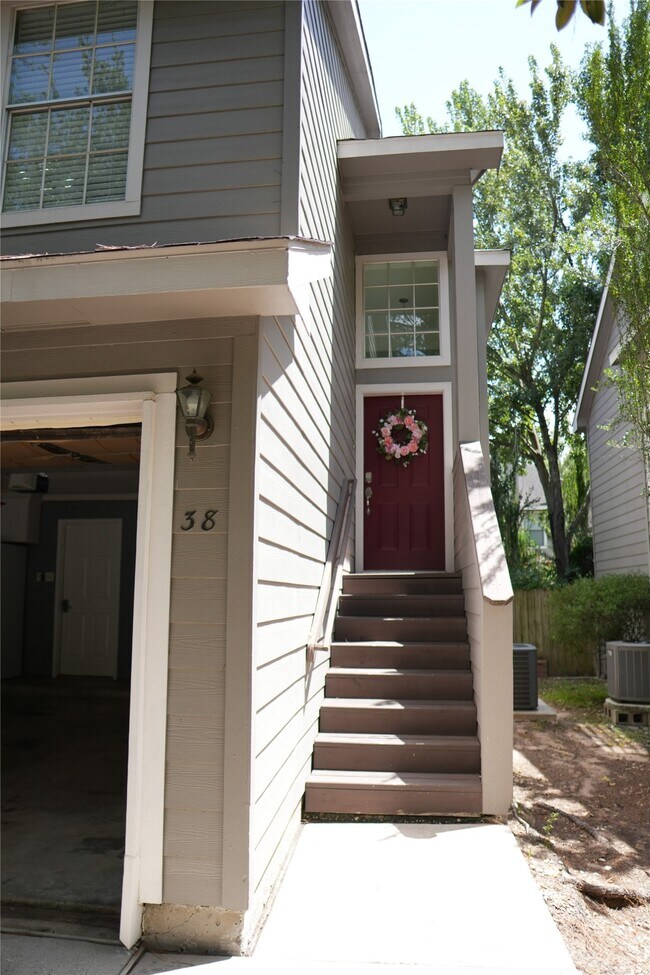Building Photo - 38 Wineberry Pl