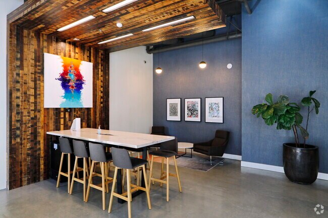 Foto del interior - 101 Broadway, Live Here, Go Anywhere