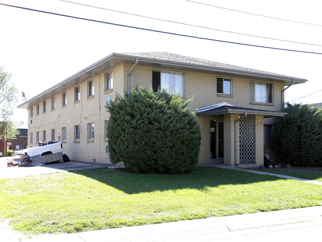 Primary Photo - 220 S Teller St