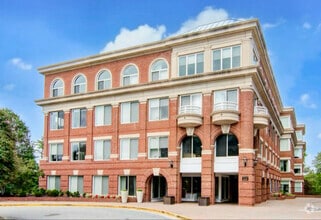Building Photo - 625 Slaters Ln