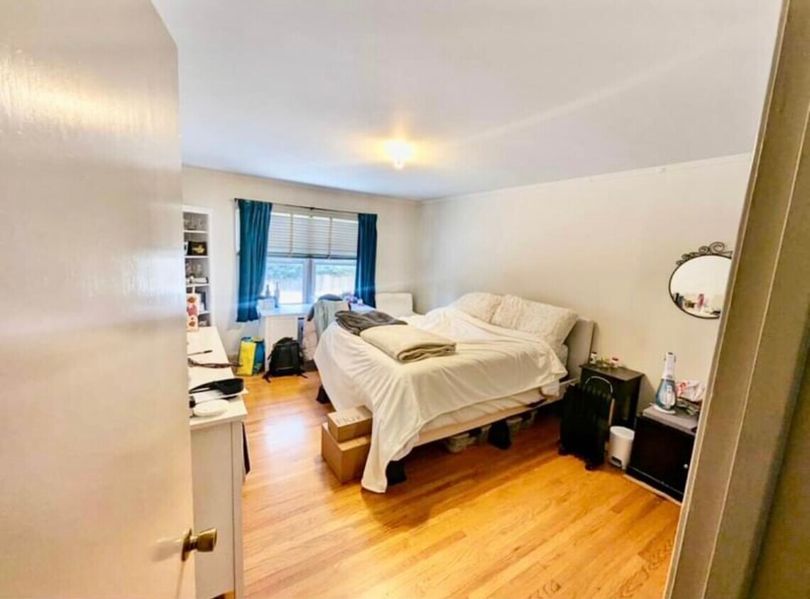 Foto principal - 723 8th Ave