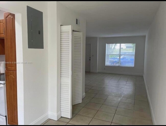 Foto del edificio - 845 NW 46th Ave