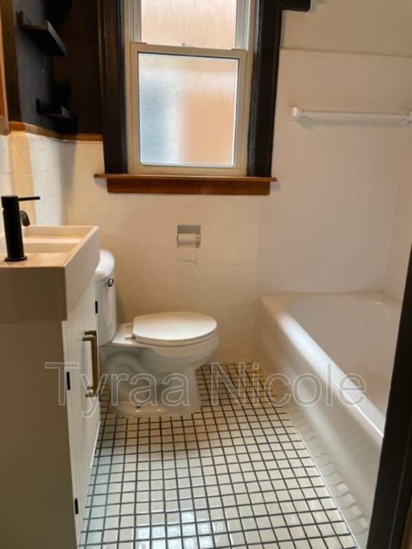 Building Photo - 4053 Tyler St