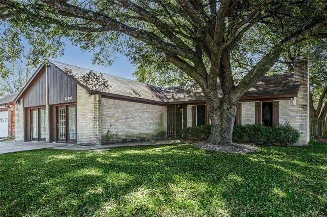 Building Photo - 12702 Fern Forest Dr