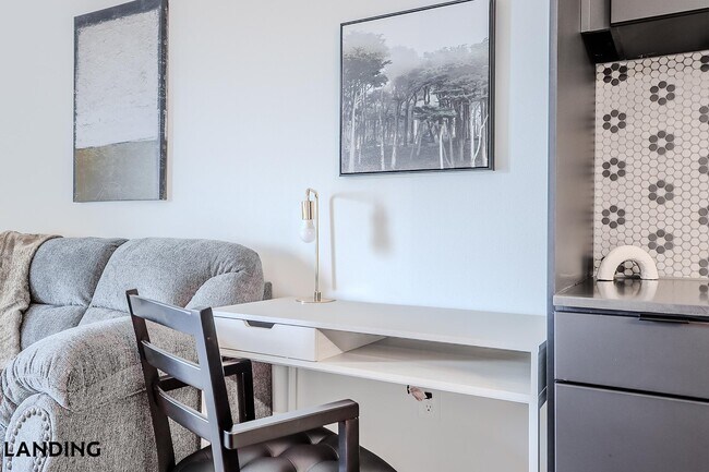 Foto del edificio - 2623 Keene St