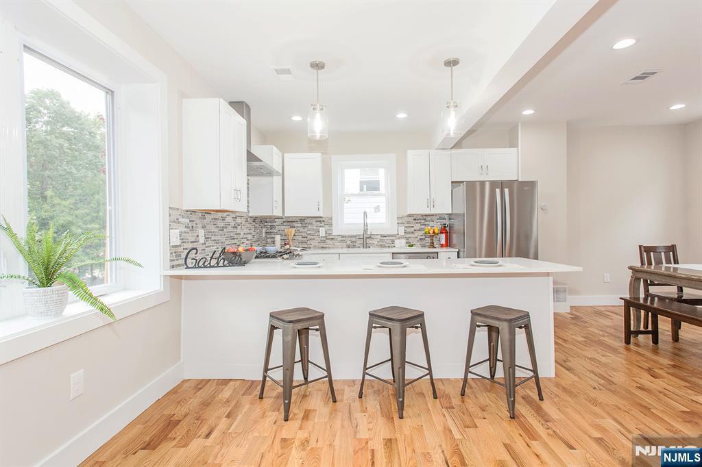 Foto principal - 2389 3rd St