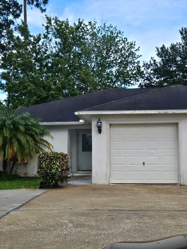 Foto principal - 10 Emerald Ln