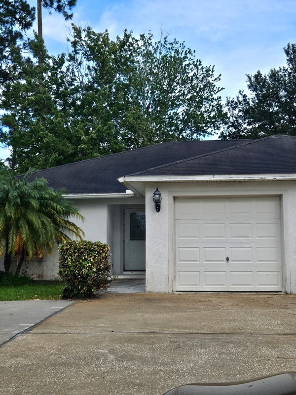 Primary Photo - 10 Emerald Ln
