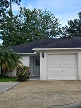 Building Photo - 10 Emerald Ln