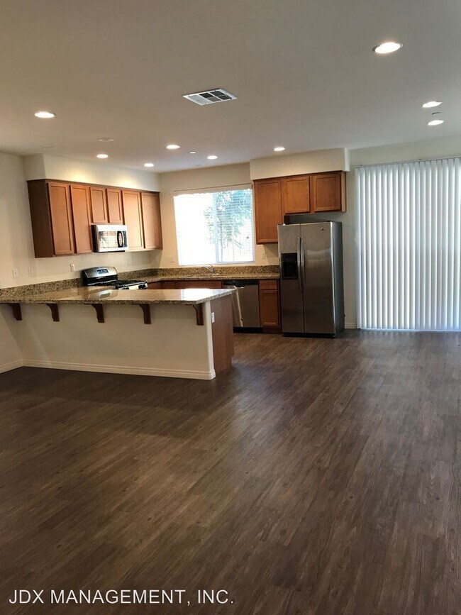 Foto del edificio - 3150-3170 Bancroft Dr