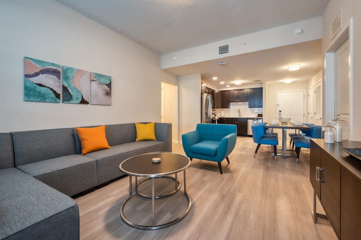 Foto principal - 4000 Breakview Dr