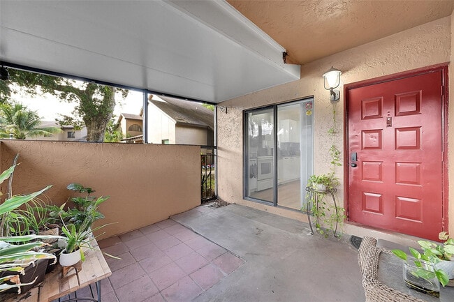 Building Photo - 2351 NW 37th Ave