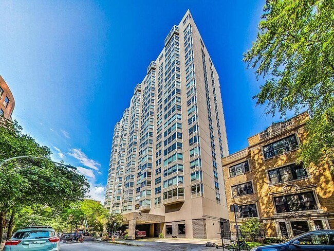 Building Photo - 720 W Gordon Terrace