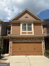 Building Photo - 2245 Knoxhill View