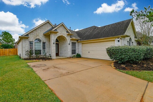 Building Photo - 211 Elana Ln
