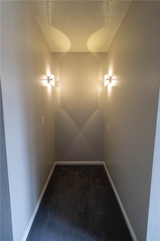 Foto del edificio - 14 Britten Cir