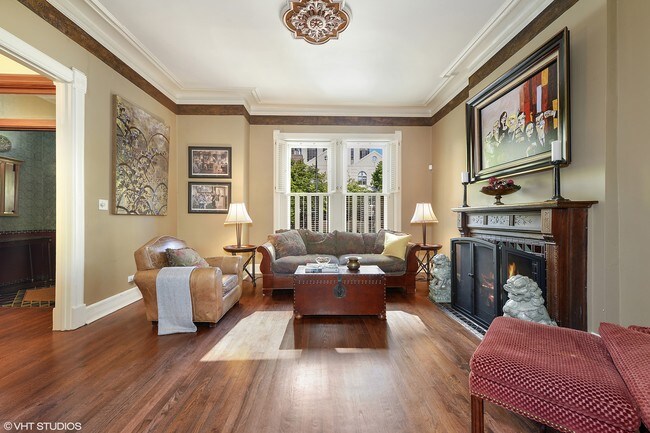 Sala de estar - 1728 N Wells St