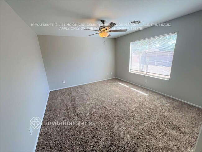 Foto del edificio - 14702 N 124th Ln
