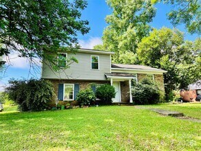 Building Photo - 701 Gaywood Dr