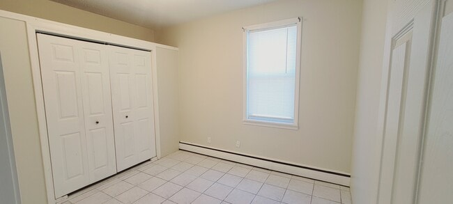 Building Photo - 35 Vandewater St