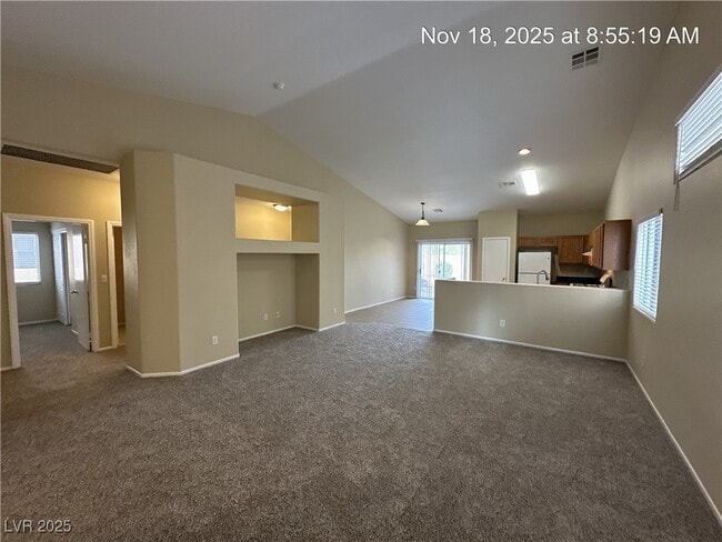 Foto del edificio - 2836 E Tilten Kilt Ave