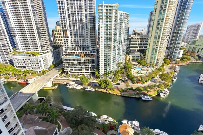 Building Photo - 511 SE 5 Ave