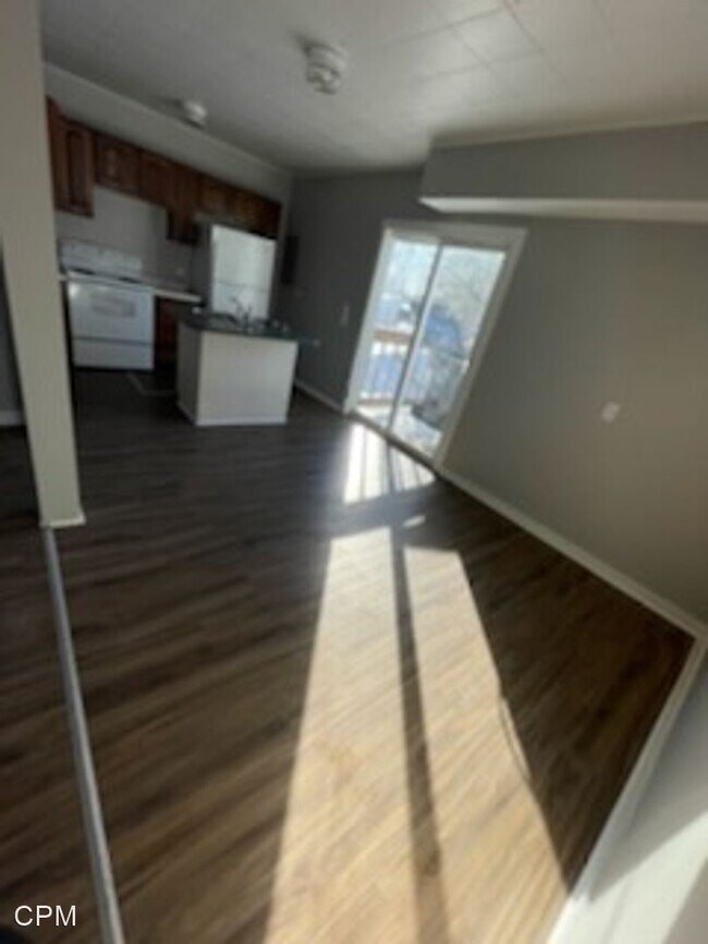Foto del edificio - 2 br, 1 bath House - 480 W Main Street