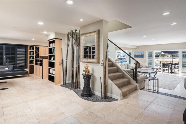 Foto del edificio - Custom Home with Boat Dock