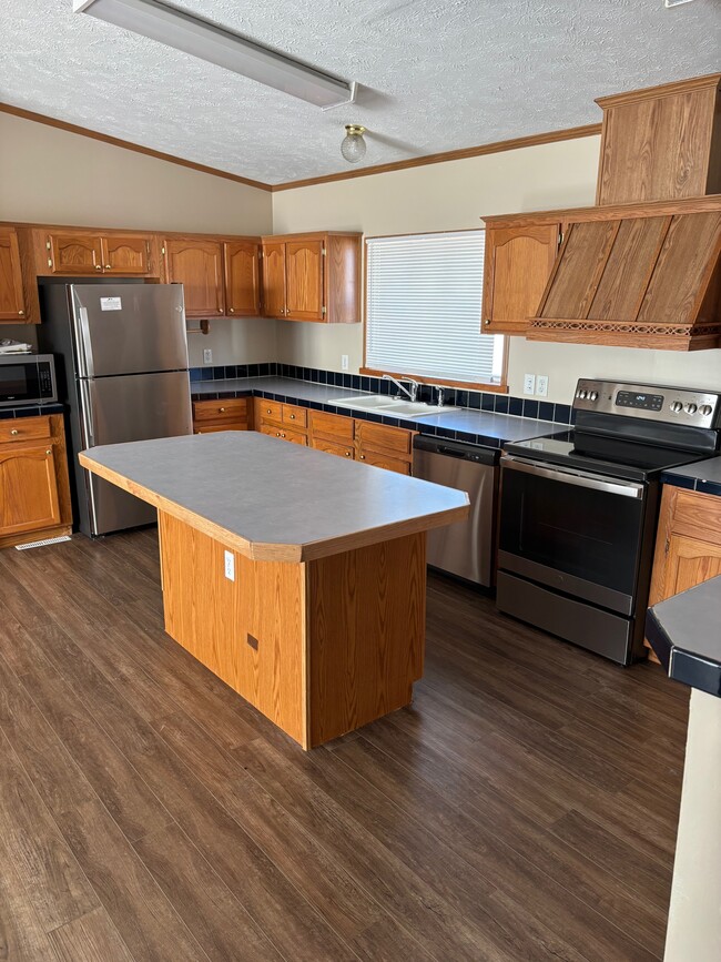 Foto del edificio - 817 Wilderness Dr