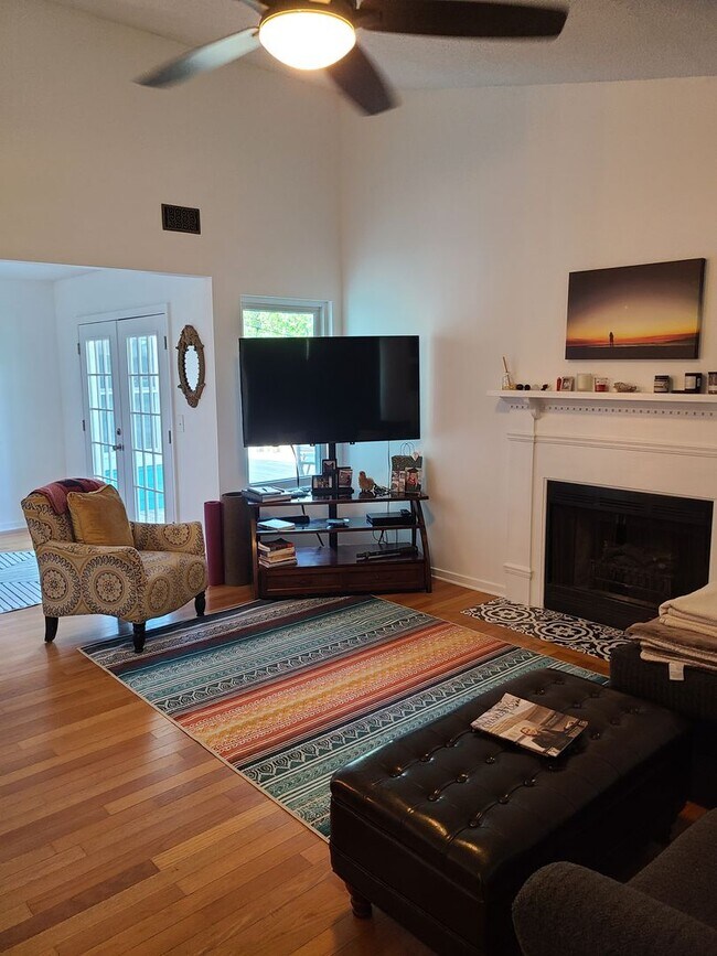 Foto del edificio - Cozy Home in Prime Location!