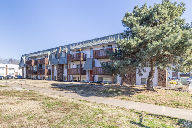 Building Photo - Ruby on the Creek Apartments