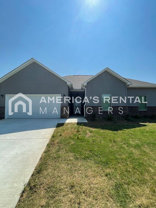 Building Photo - Deposit Pending. Home for Rent in Jasper, AL!!!  Available to View Now!
