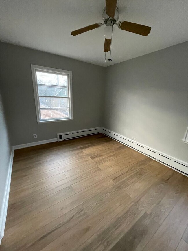 Foto del edificio - 3155 N 52nd St