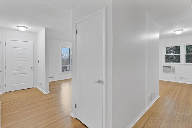 Foto del edificio - 15 Hearthston Ln