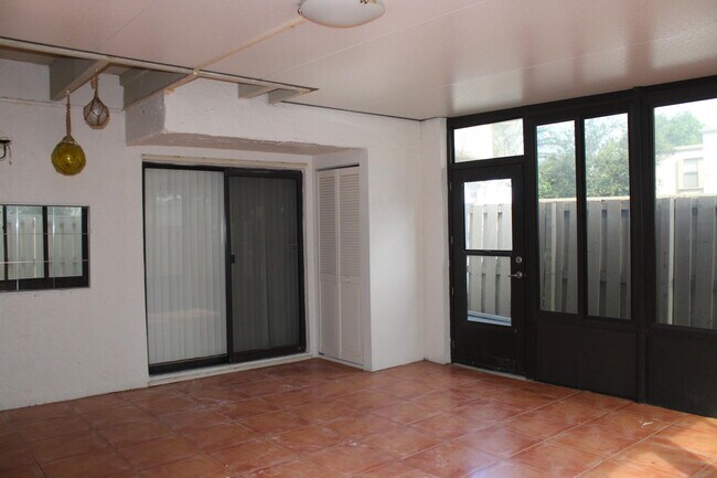 Building Photo - 12155 Regal Ct W