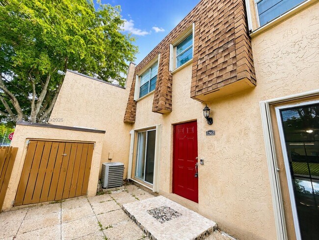 Foto del edificio - 3741 NW 95th Terrace