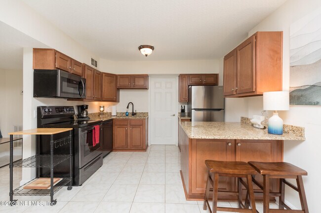 Foto del edificio - 4343 Ortega Farms Cir