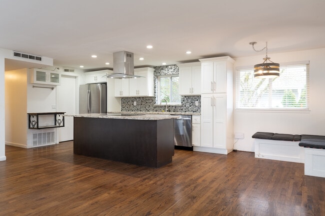 Building Photo - 31750 7th Pl S