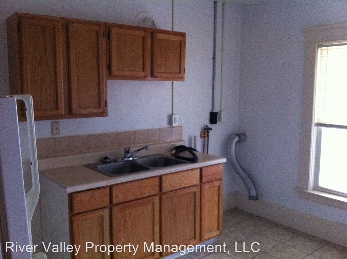 Foto principal - 24 Durkee St