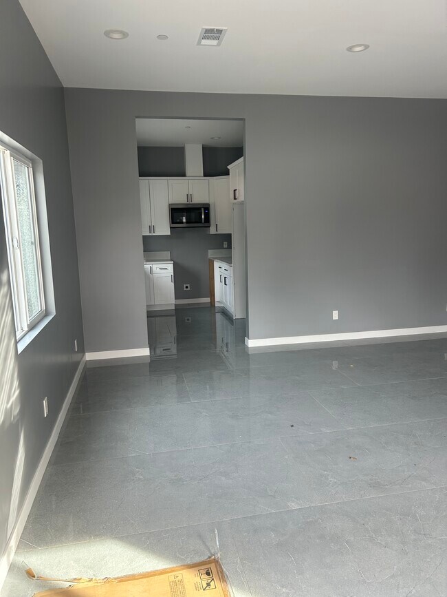 Foto del edificio - 6537 Valjean Ave