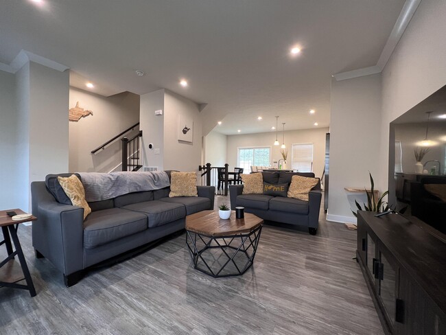 Foto del edificio - 217 Stonehurst Dr