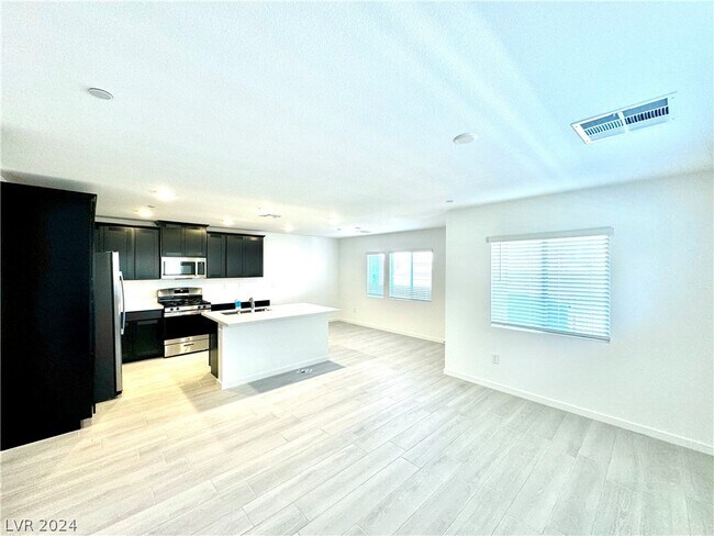 Foto del edificio - 9636 Oliver Hills Ave