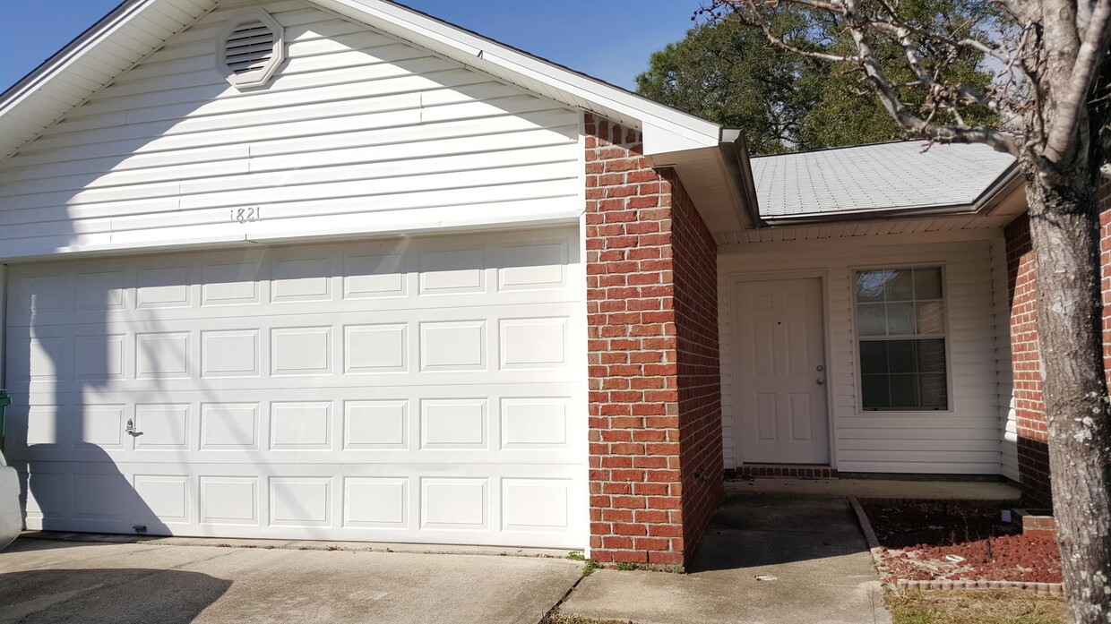 Primary Photo - 1821 Cotton Tree Ct