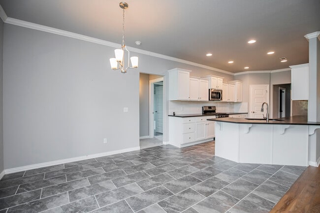 Building Photo - 3551 Butterfly Ave